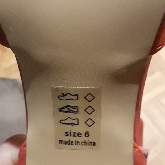 Pumps - Picture 5 of 5